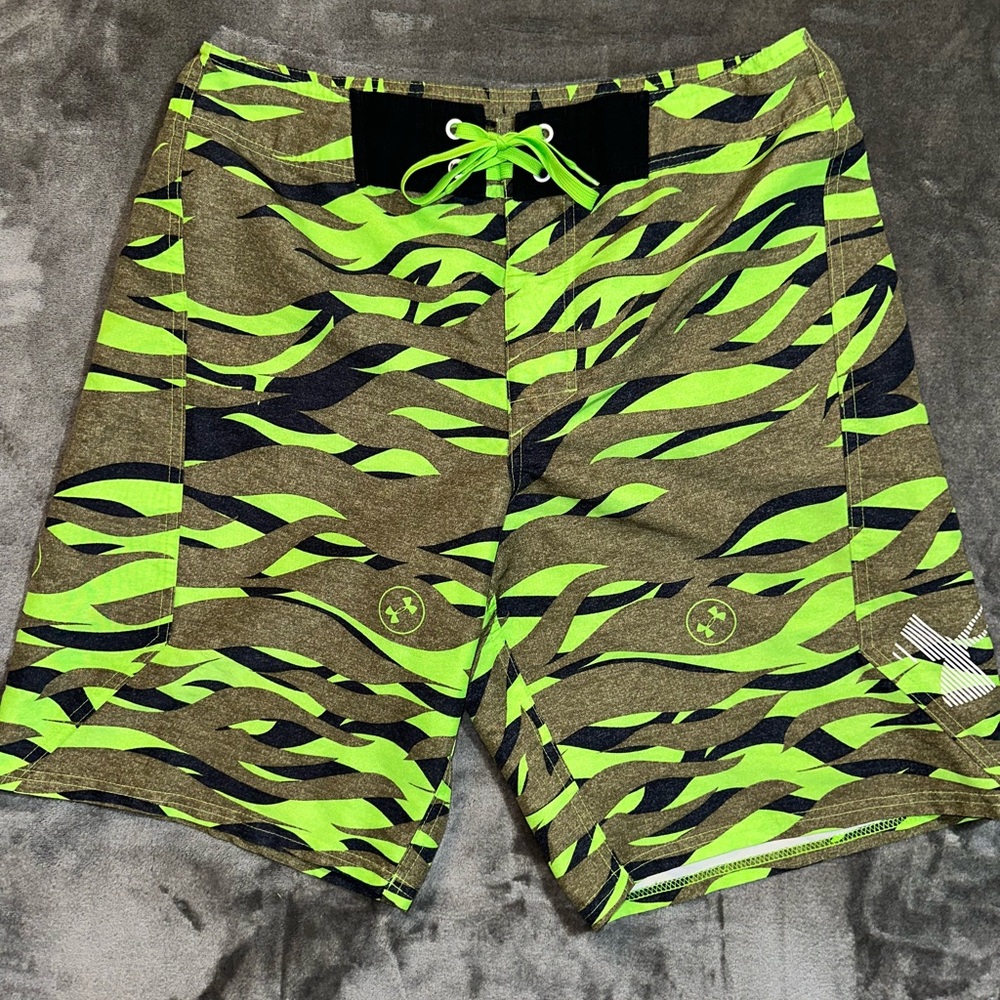 UA Boardshorts Sz32